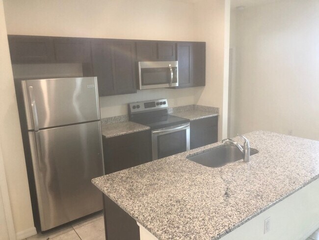 Building Photo - NE Cape Coral Single Family Home