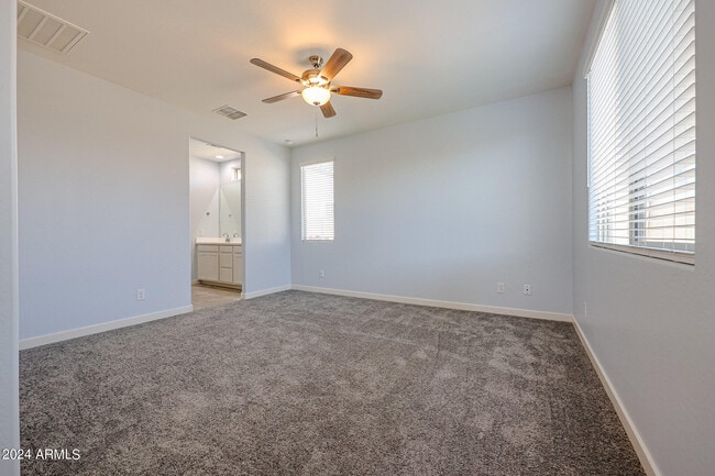 Building Photo - 16382 W Questa Dr