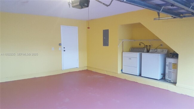 Building Photo - 11860 SW 92nd Ln