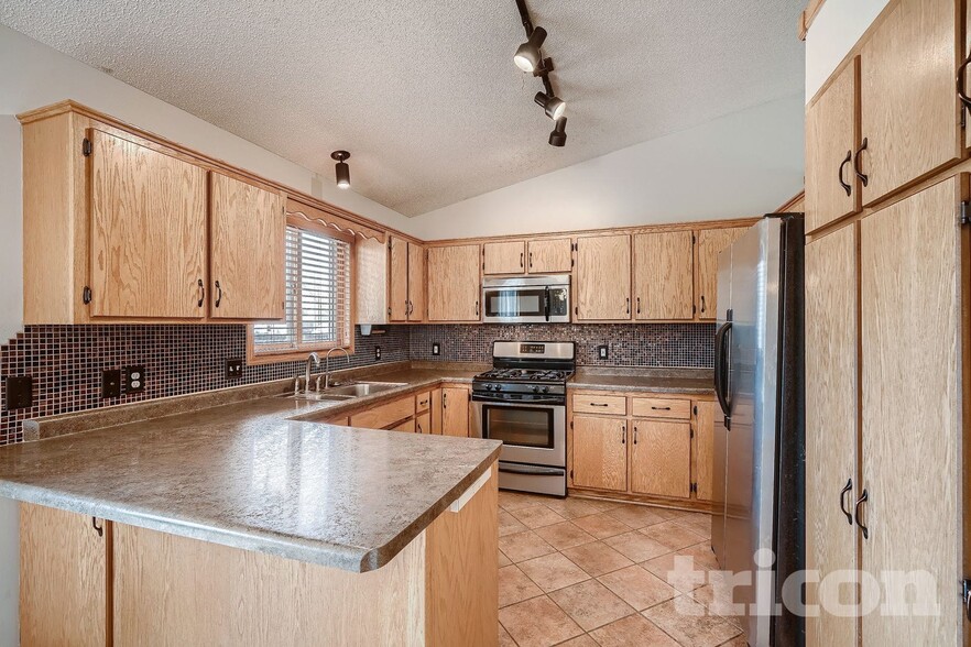 Building Photo - 9319 93rd St S