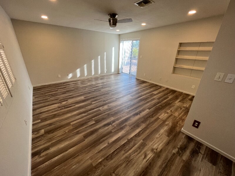 Building Photo - 735 Leisure World