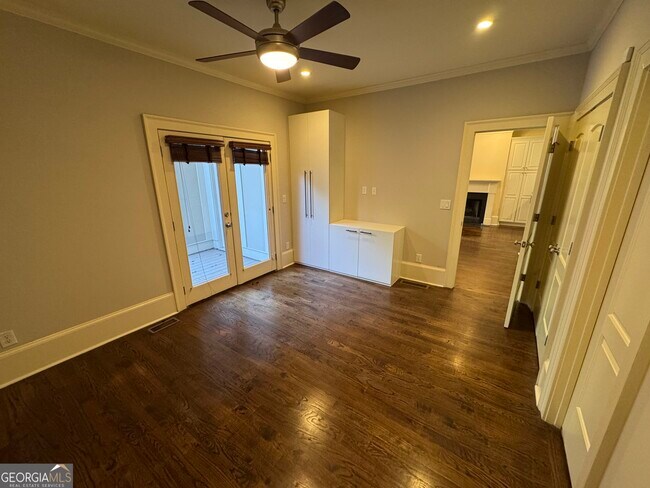 Building Photo - 1092 McLynn Ave NE