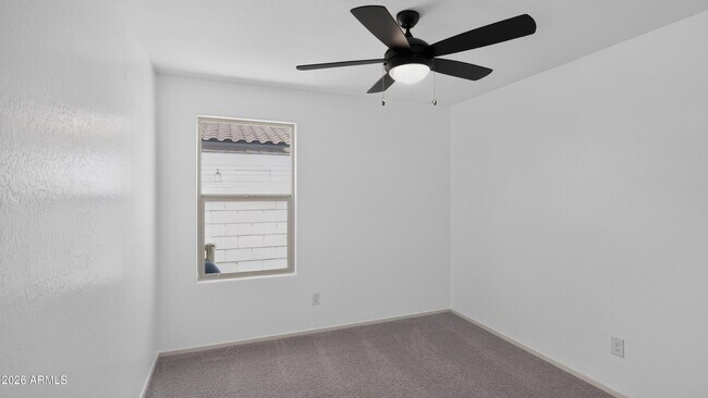 Building Photo - 5667 S 243rd Dr