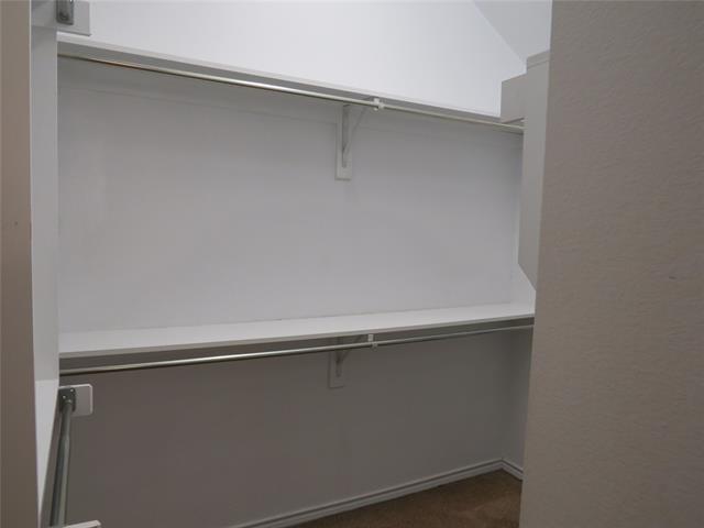 Building Photo - 7585 Ravenhill Dr