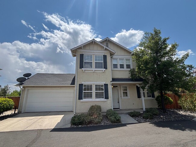 Primary Photo - Nice home in Minden!