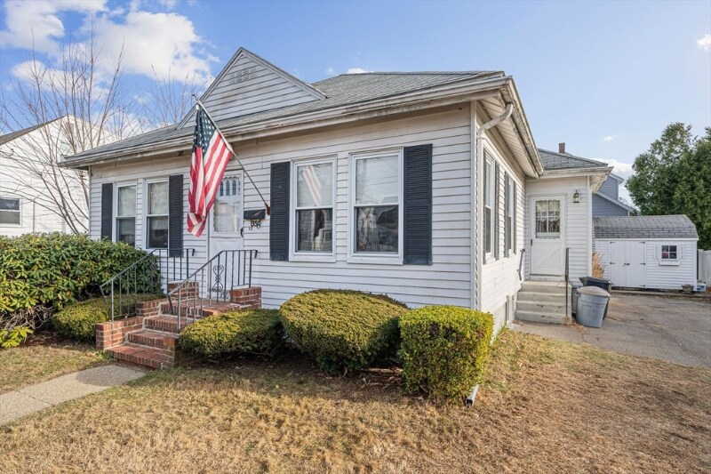 Building Photo - 350 Manet Ave