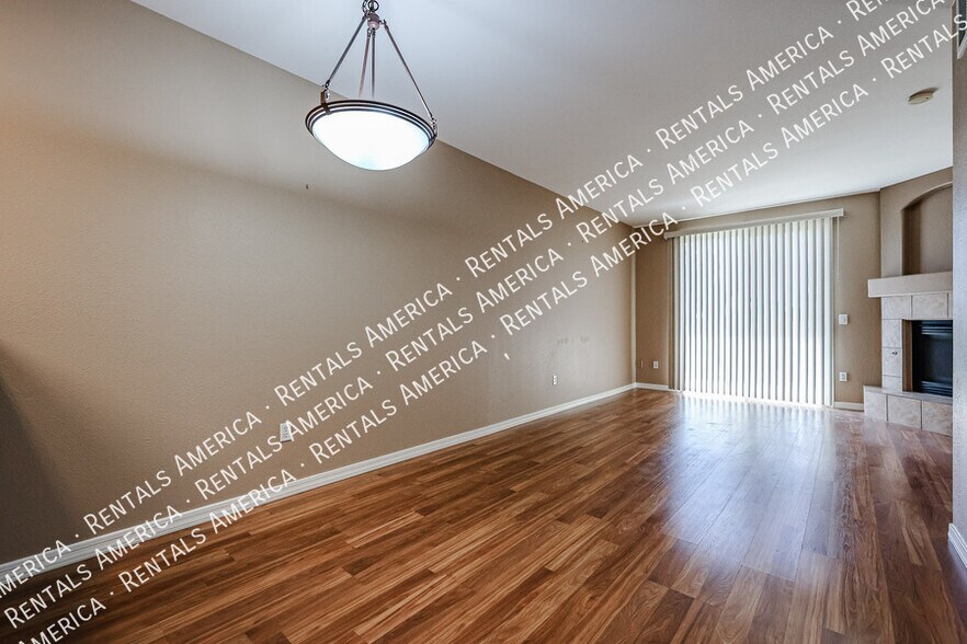 Building Photo - 6535 E Superstition Springs Blvd