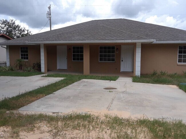 Primary Photo - 104 Berger Ct