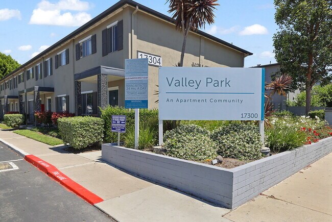 Building Photo - Valley Park