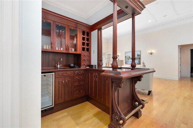 Building Photo - 524 Tillinghast Rd