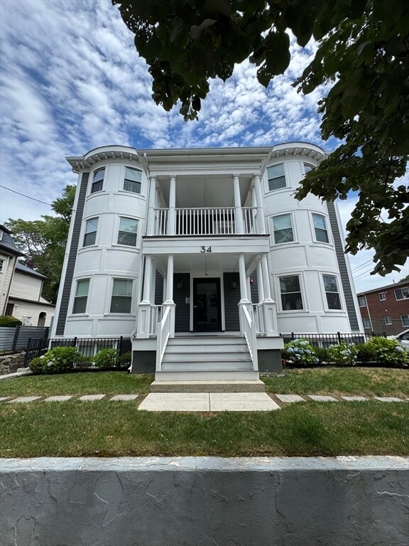 Building Photo - 34 Buswell Park
