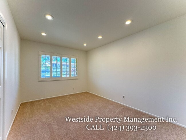 Building Photo - 16951 Ivadel Pl
