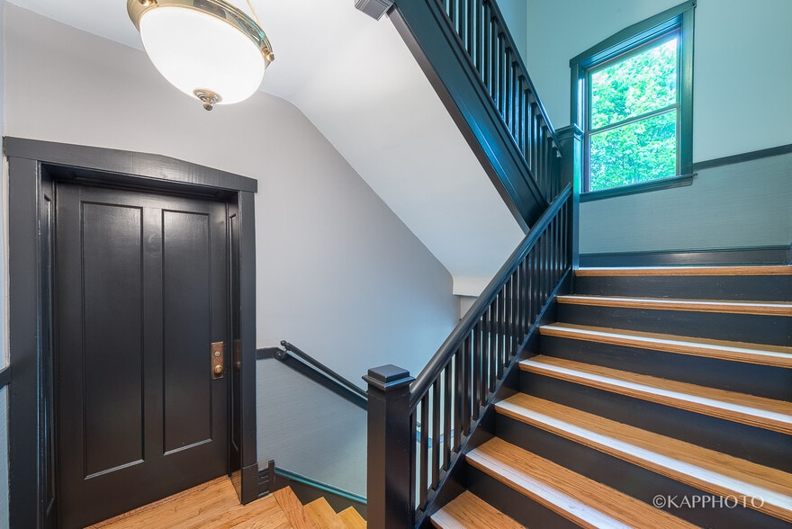 Hallway - 2651 N Mozart St