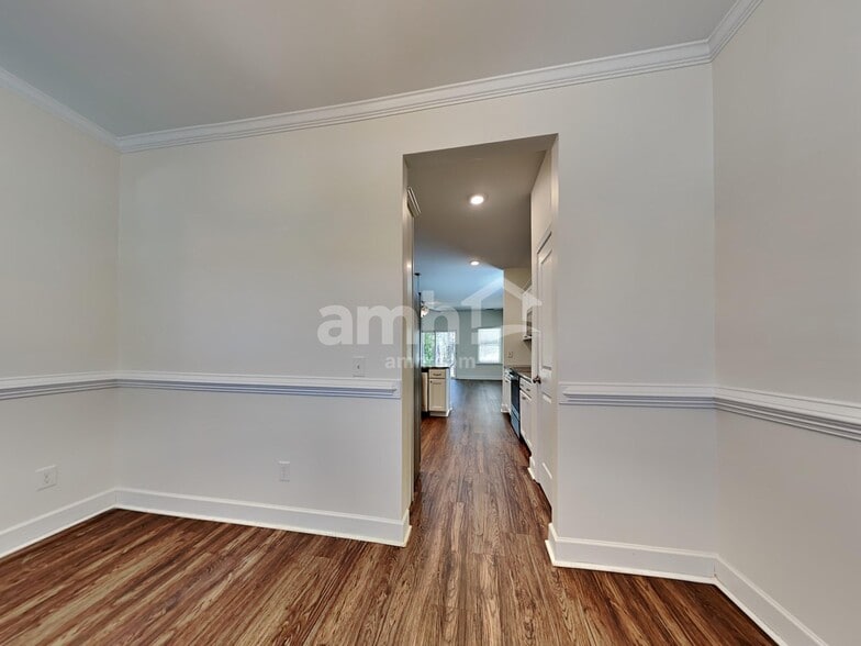 Building Photo - 201 Houston Dr