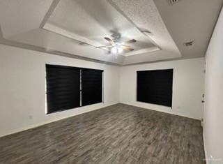 Building Photo - 25 Cll Tulipan