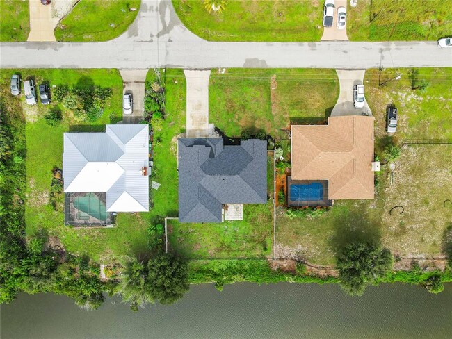 Building Photo - 7384 Van Lake Dr