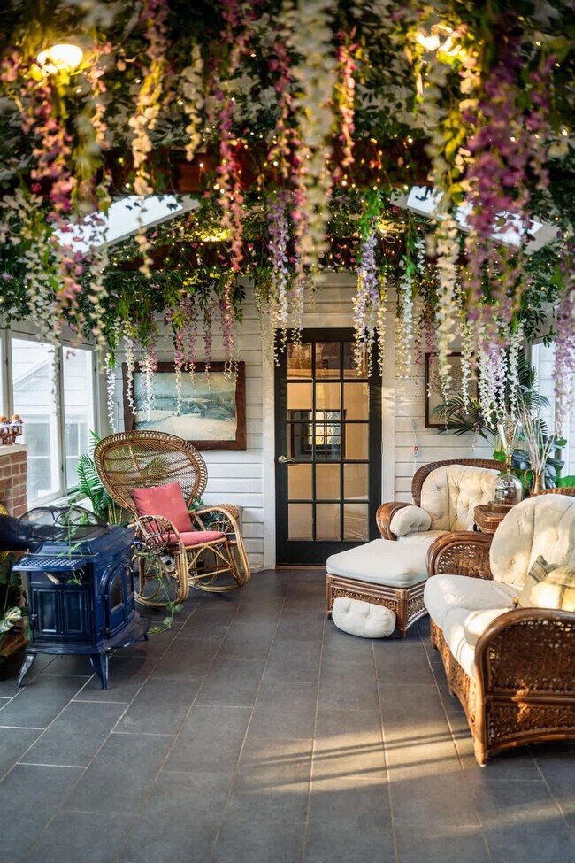 Building Photo - 1357 Canal Rd