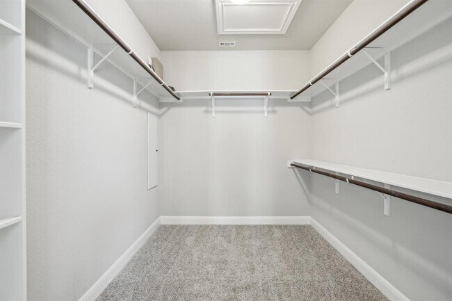 Building Photo - 3501 Venezia View