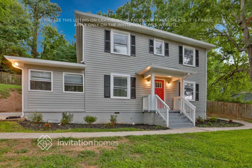 Primary Photo - 195 Woods Dr NE