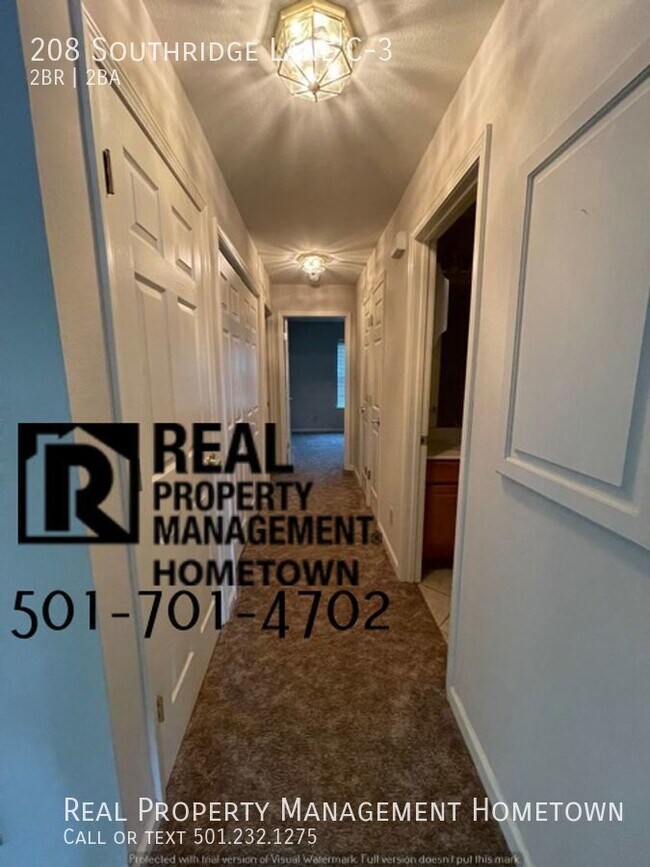 Building Photo - HALF OFF FIRST MONTH! Beautiful and Spacio...