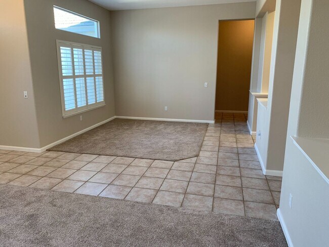 Building Photo - Beautiful Brentwood Summerset 1 Home (55+ living) - 2 Bedroom, 2 Bath