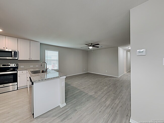 Building Photo - 317 Cordova Loop