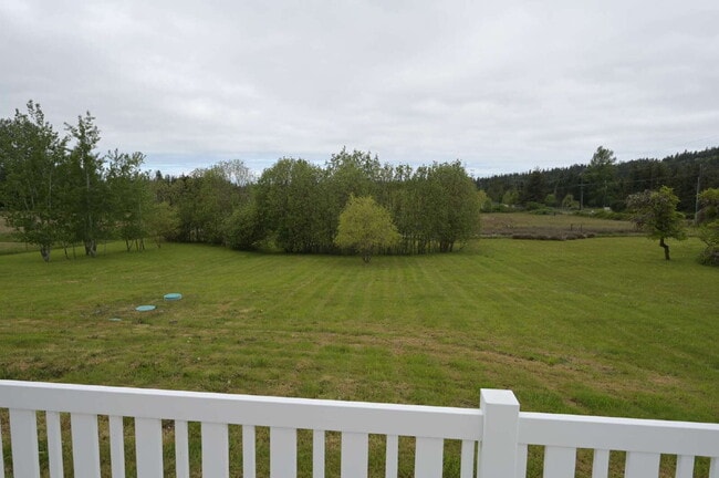 Building Photo - Newly renovated 3 bed 2 bath in a country ...