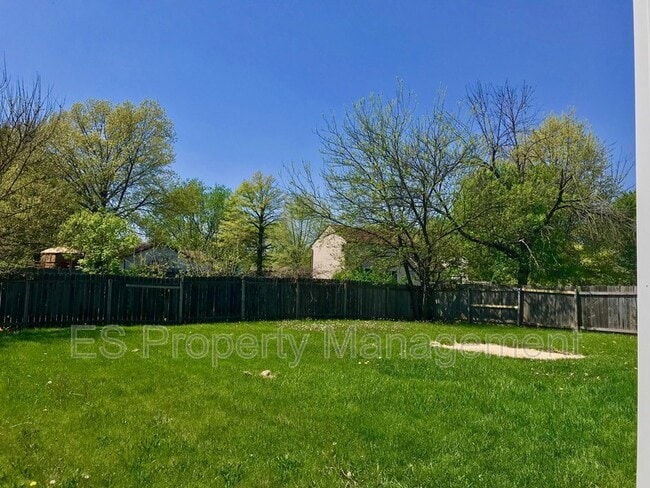 Building Photo - 6516 Zionsville Rd