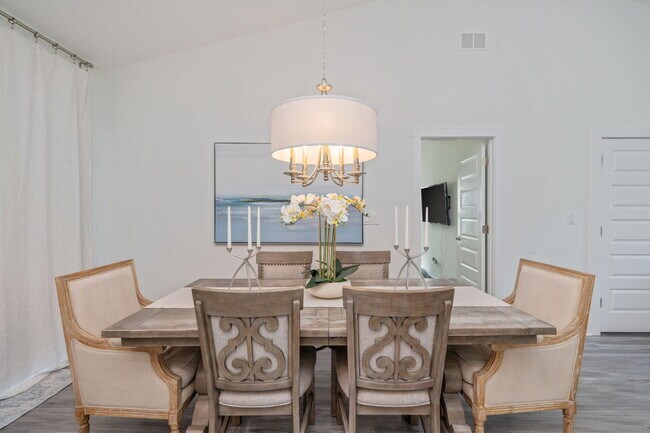 Building Photo - 150 Hibiscus Ave