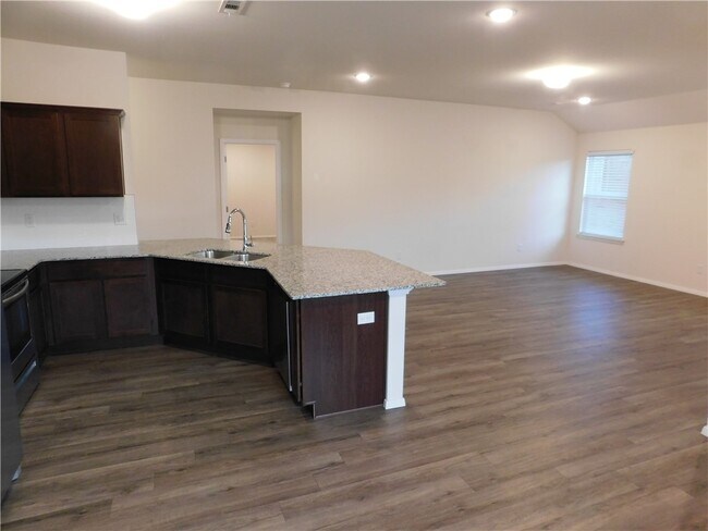 Building Photo - 2995 W Azurite St