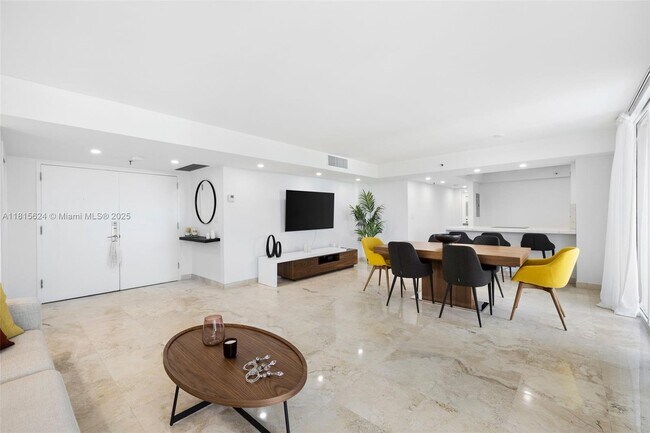 Building Photo - 2401 Collins Ave