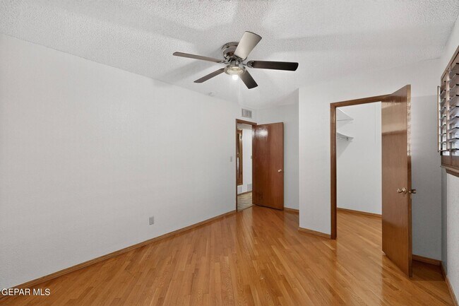 Building Photo - 4536 R L Shoemaker Dr