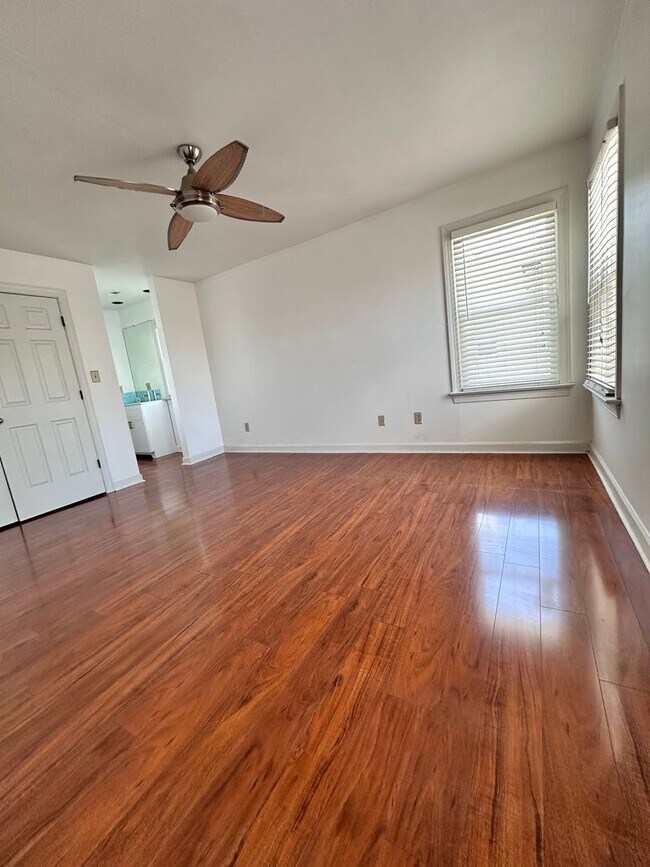 Building Photo - Pinewell By The Bay-4 Bedroom 3.5 Bath