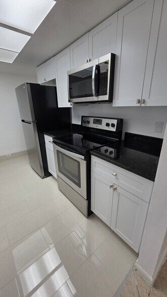 Building Photo - 4357 Aqua Vista Dr