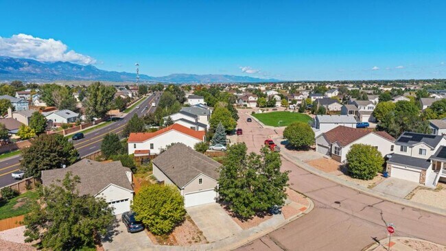 Building Photo - 8402 Snowdrop Ct