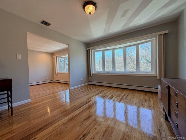 Building Photo - 86-79 Palo Alto St