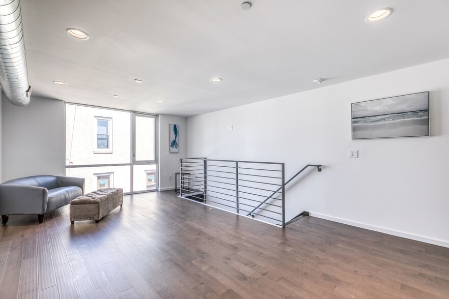 Building Photo - 1613 N 7th St