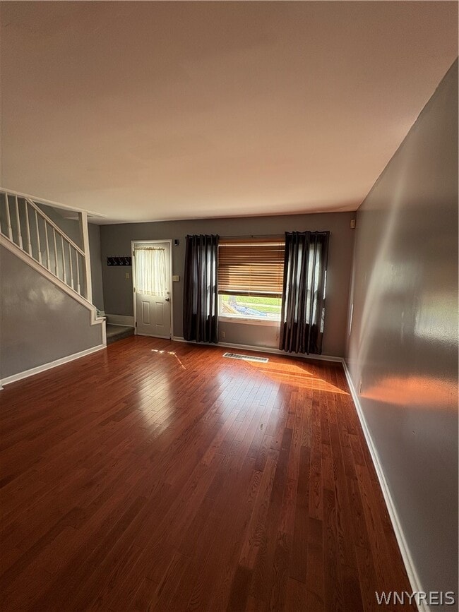 Building Photo - 57 Abbottsford Pl