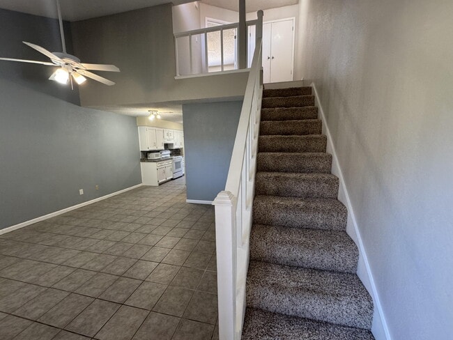 Building Photo - 121 Troy Ave