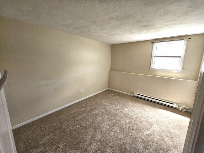 Building Photo - 200 Manville Hill Rd