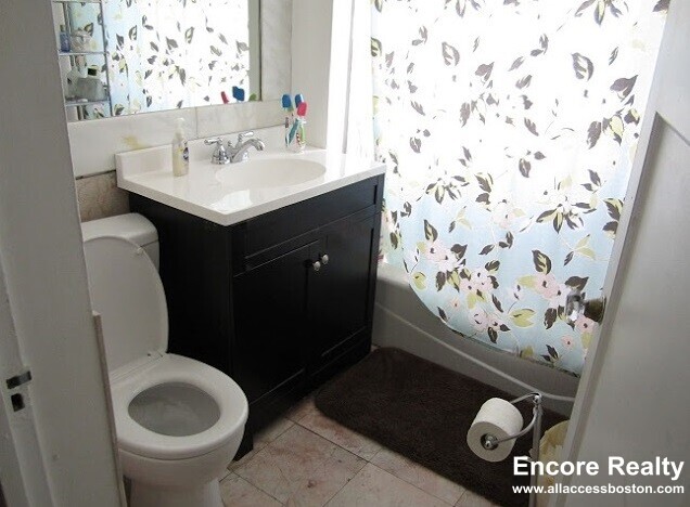 Building Photo - 448 Park Dr