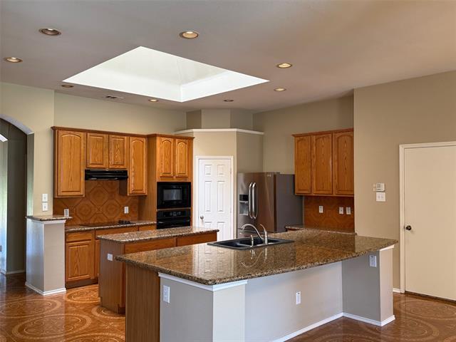 Building Photo - 405 Love Bird Ln