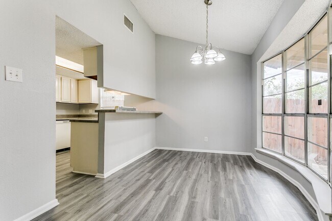 Building Photo - 13226 Chesterton Dr