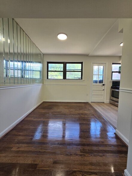 Building Photo - 4911 Just St NE