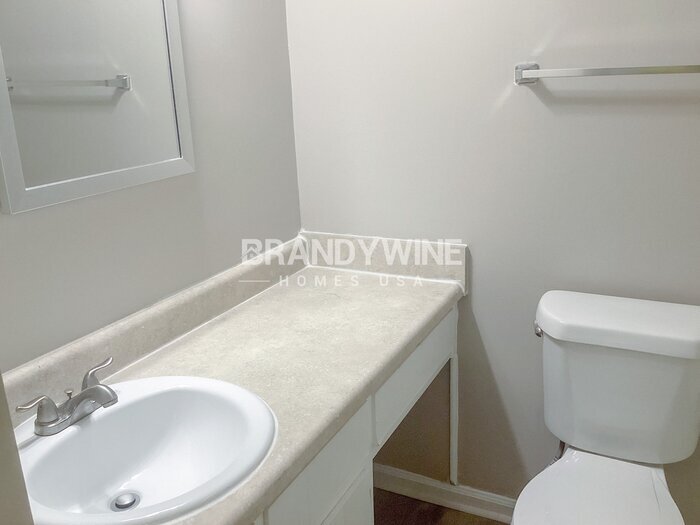 Building Photo - 2150 Moon Dr SW