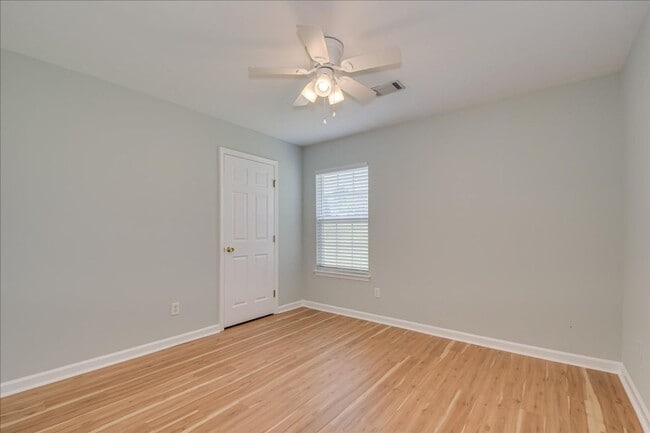Building Photo - 3018 Ashland Way