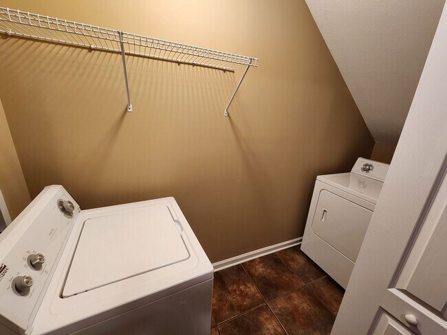 Building Photo - 987 S Ash Ridge Dr