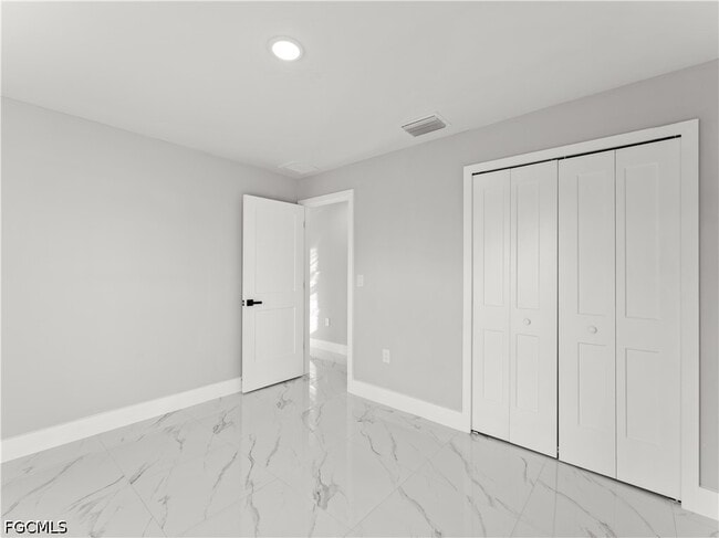 Building Photo - 1242 NW 22nd Ave