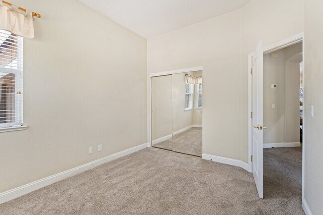 Building Photo - 1121 Galston Dr
