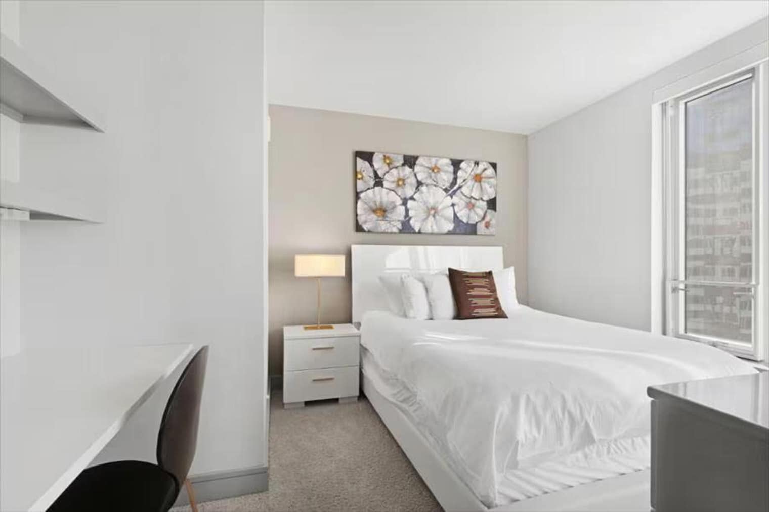 Building Photo - 100 Pier 4 Blvd.